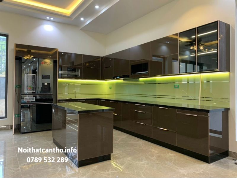 Tủ bếp cánh kính Cần Thơ cao cấp